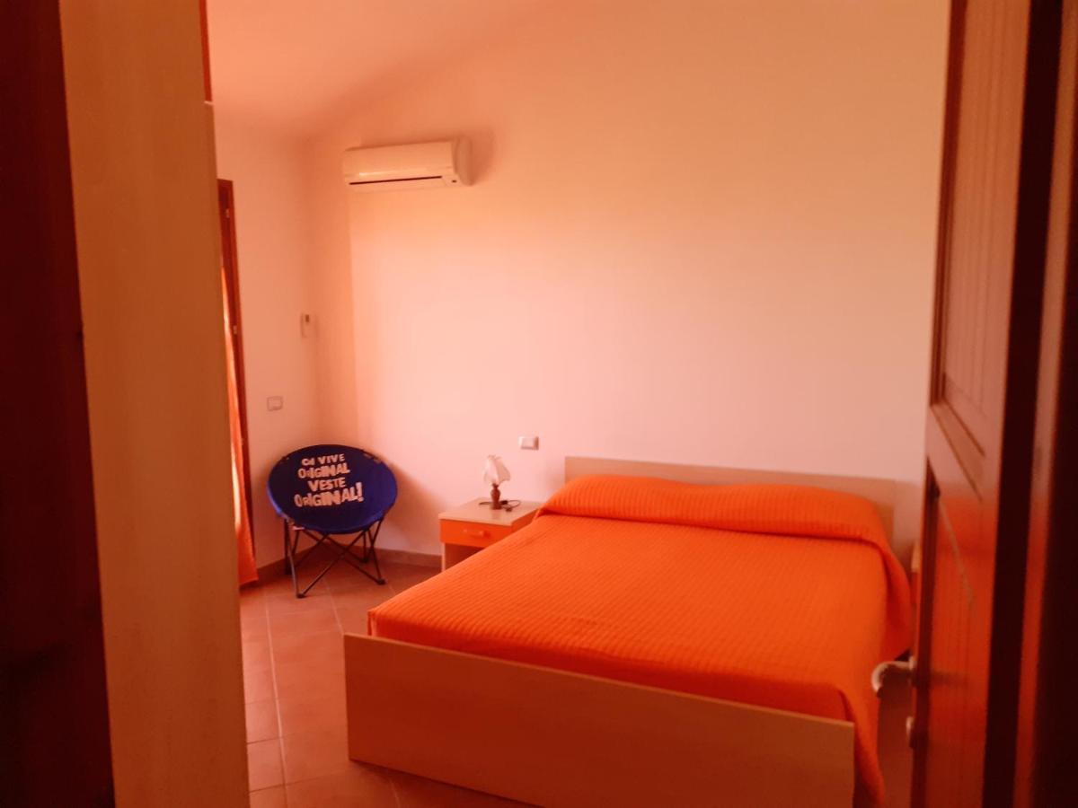 Villa Su Due Livelli Super Accessoriata SantʼAnna Arresi Exterior foto