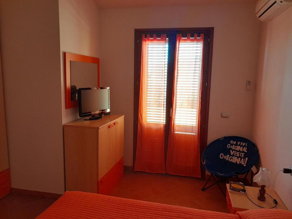 Villa Su Due Livelli Super Accessoriata SantʼAnna Arresi Exterior foto